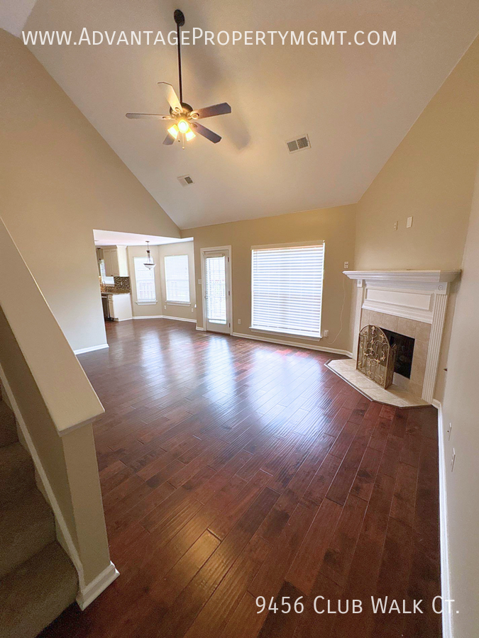 9456 Club Walk Ct - Photo 3 of 23
