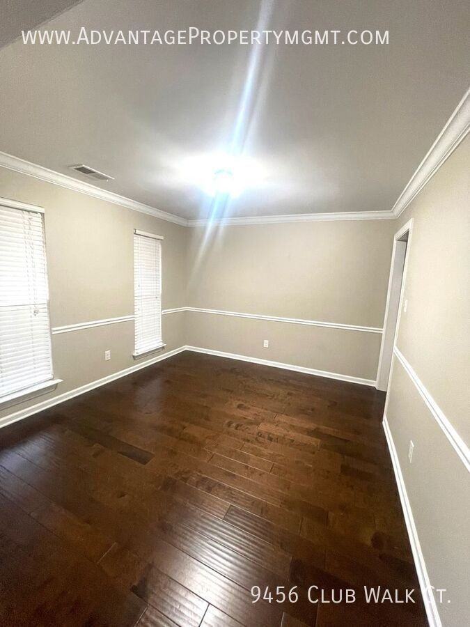 9456 Club Walk Ct - Photo 4 of 23