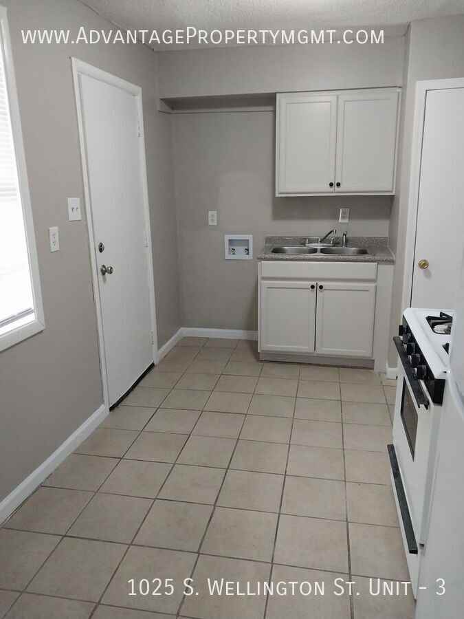 1025 S Wellington St #3 - Photo 3 of 9