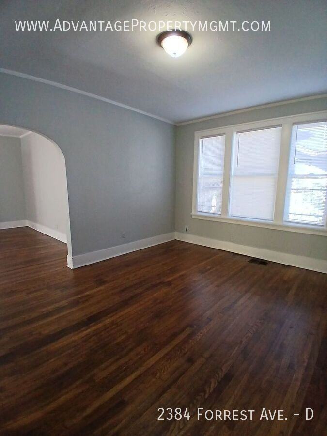 2384 Forest Ave #D - Photo 4 of 17