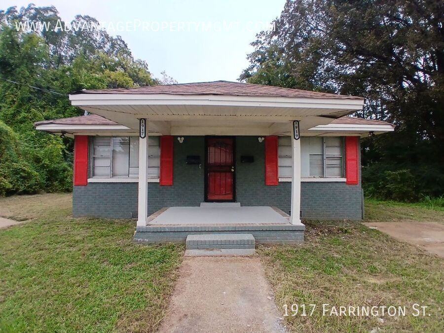 1917 Farrington St - Photo 2 of 9