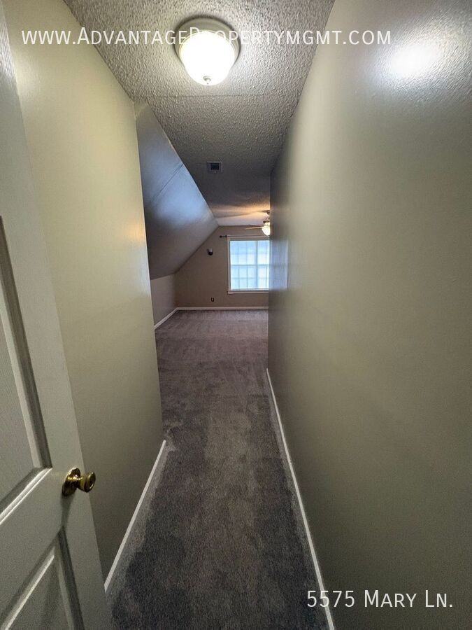 5575 Mary Ln - Photo 4 of 24