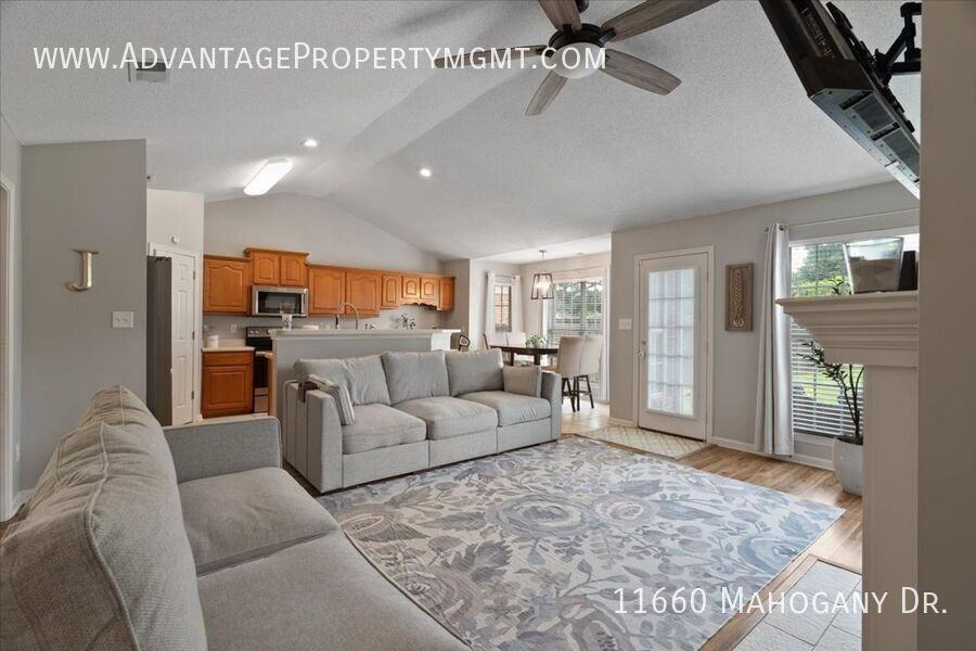 11660 Mahogany Dr - Photo 5 of 17