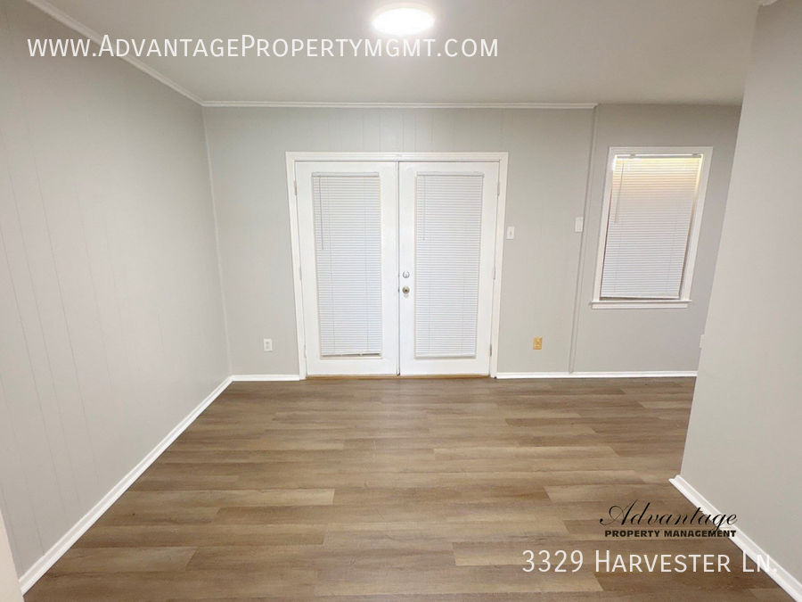3329 Harvester Ln E - Photo 4 of 21