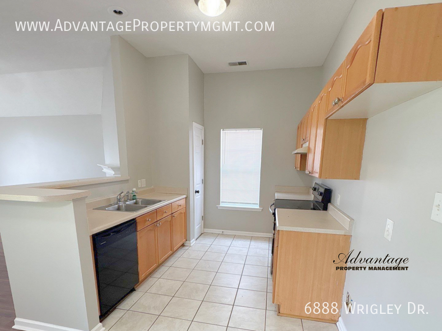 6888 Wrigley Dr - Photo 6 of 20