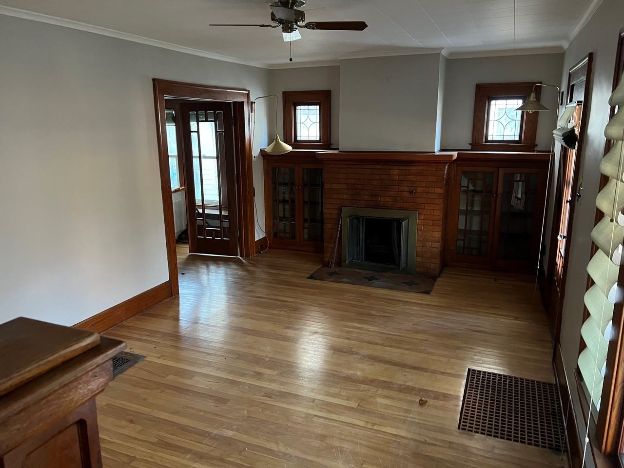 533 Whittier Ave #1 - Photo 3 of 14