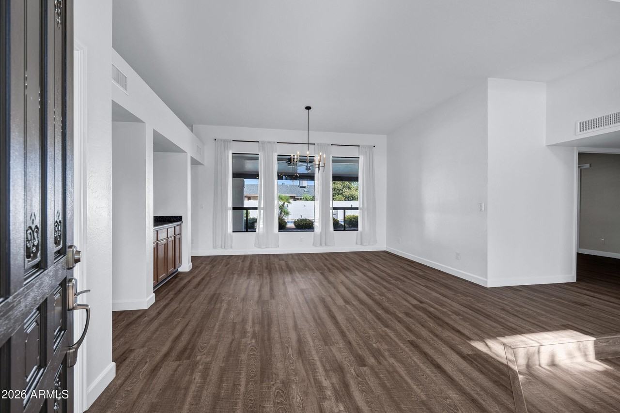 14459 N 54th St - Photo 4 of 39