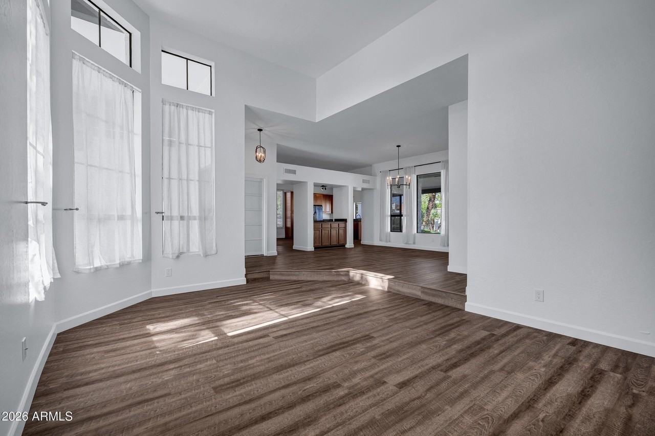 14459 N 54th St - Photo 7 of 39