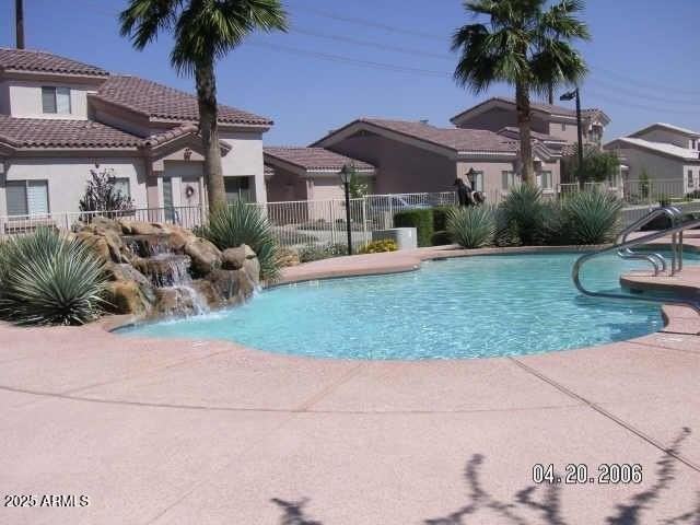 8154 W Beck Ln - Photo 5 of 6