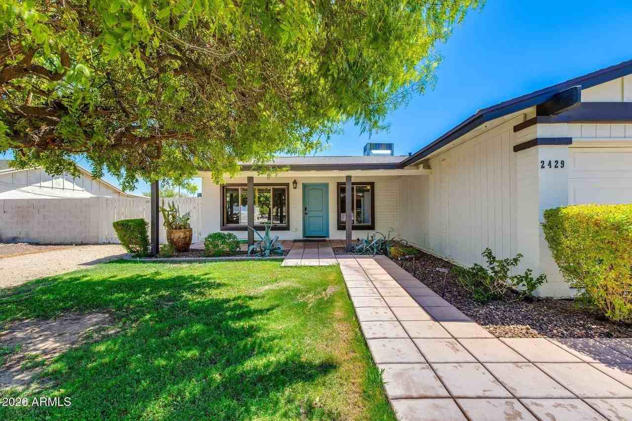 2429 E Dahlia Dr - Photo 2 of 23