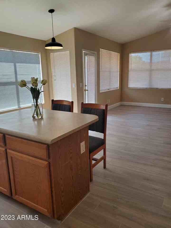 1737 E Morgan Ct - Photo 7 of 19