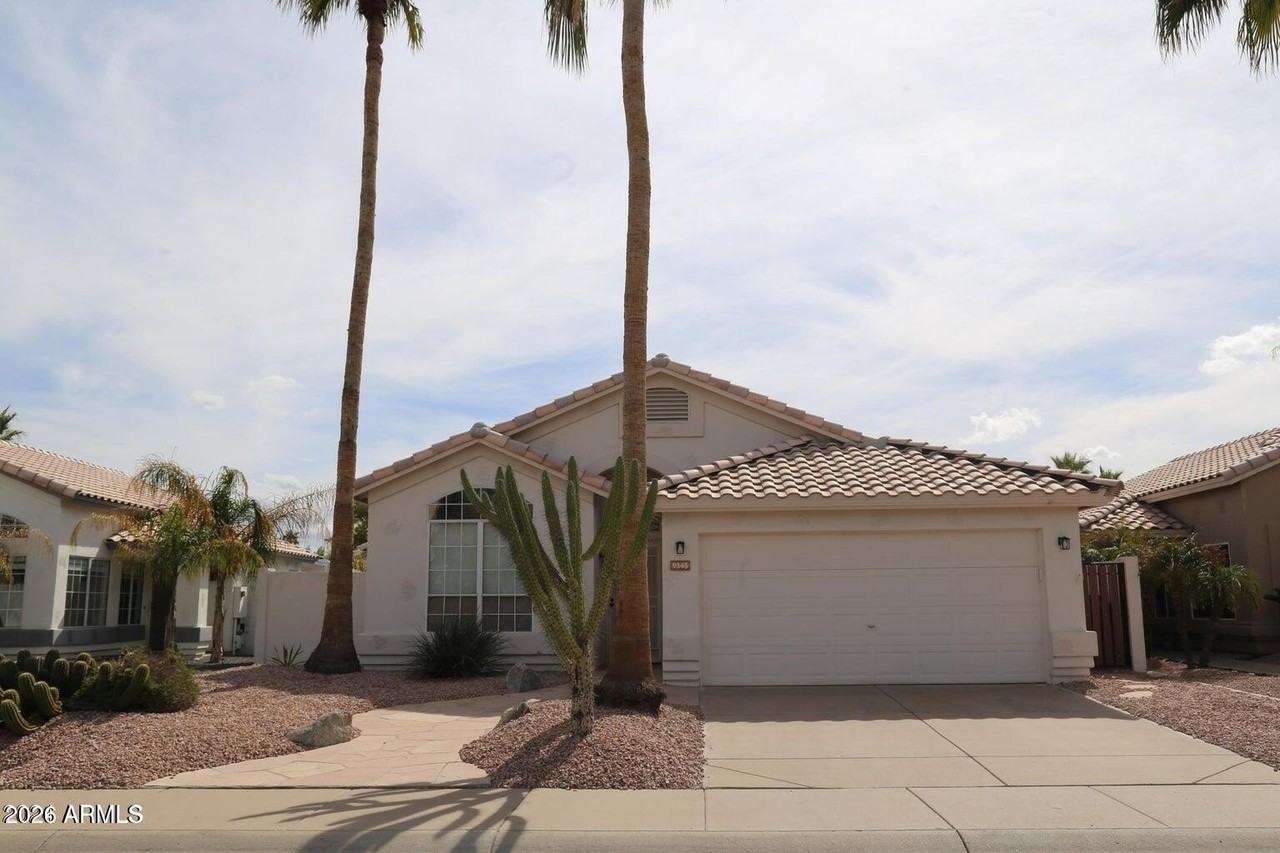9345 E Caribbean Ln