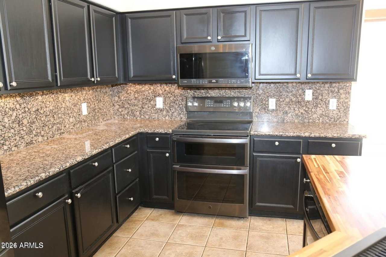 9345 E Caribbean Ln - Photo 4 of 27