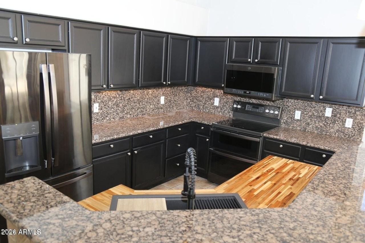 9345 E Caribbean Ln - Photo 5 of 27