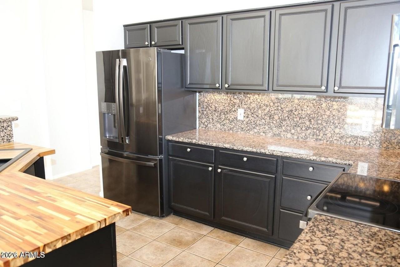 9345 E Caribbean Ln - Photo 7 of 27