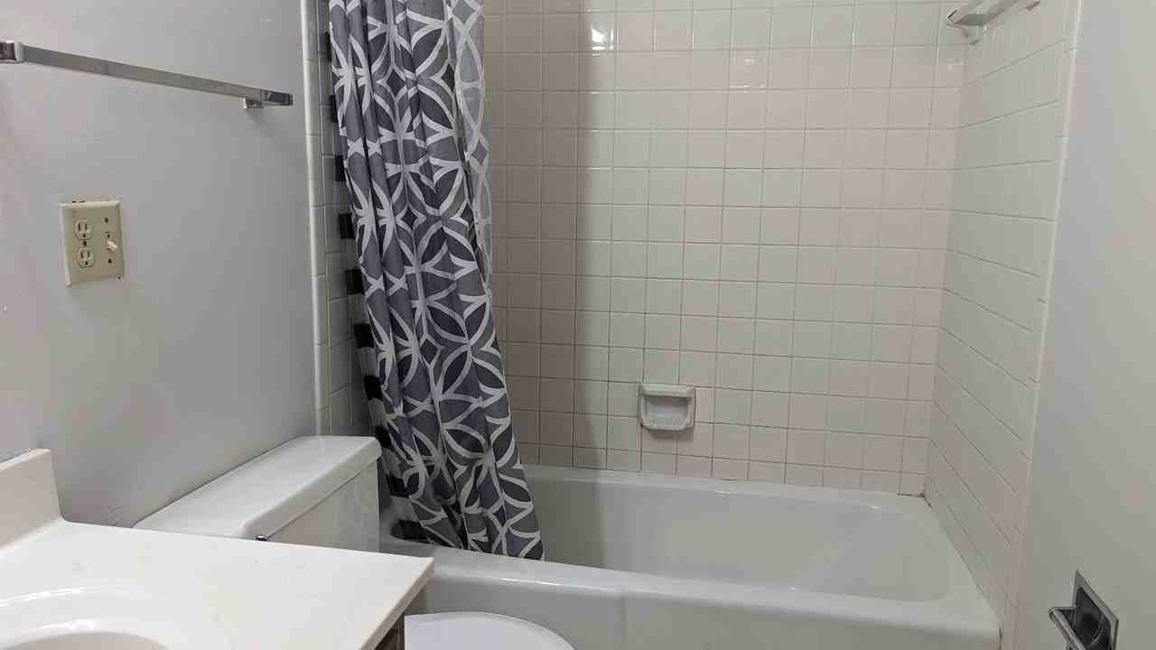 16 Akokisa Dr - Photo 5 of 27