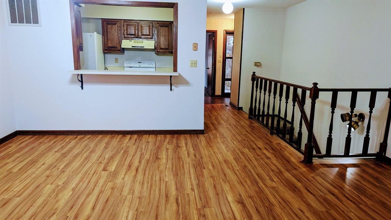 16 Akokisa Dr - Photo 7 of 27