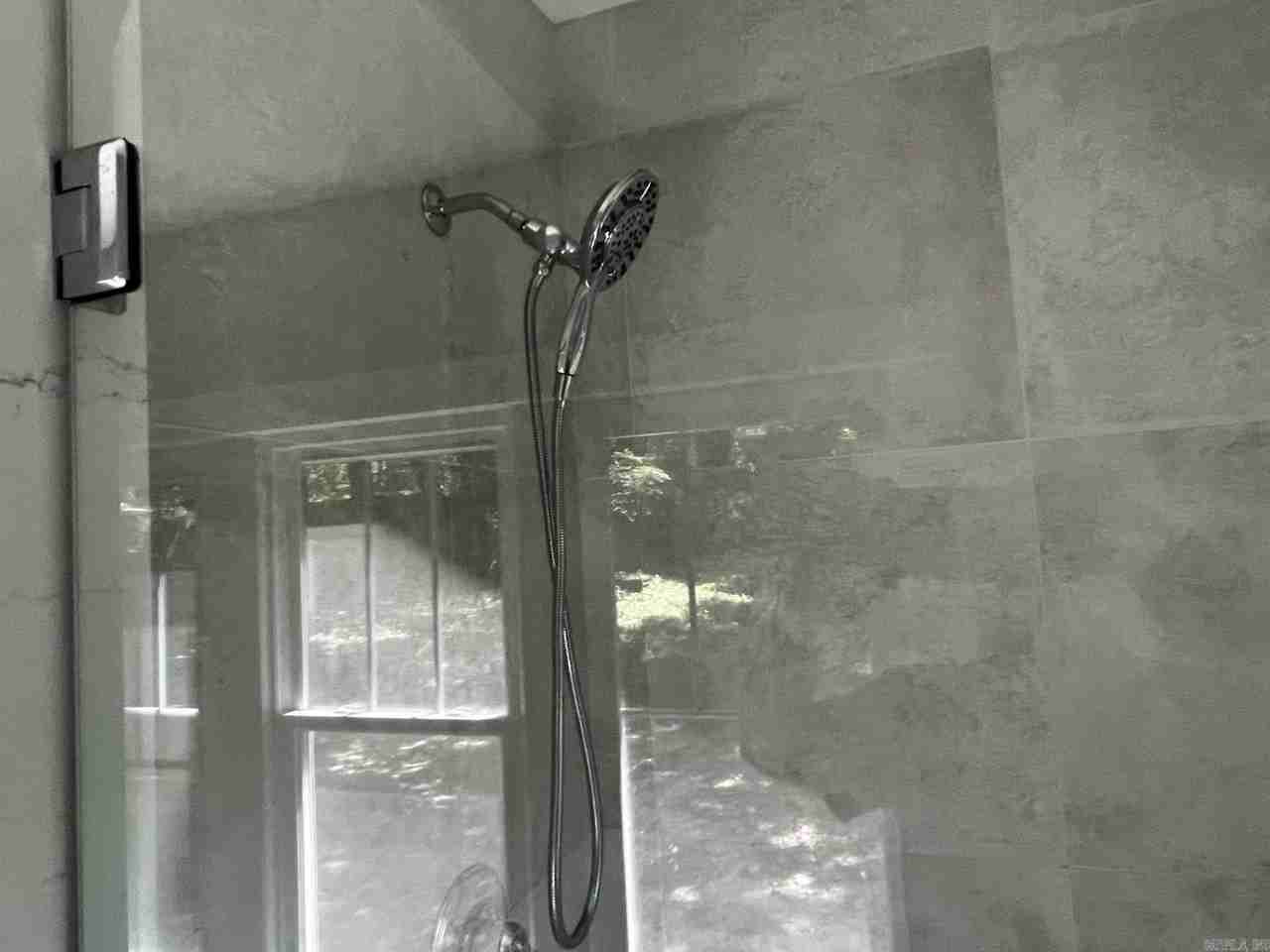 410 Rose St - Photo 2 of 15