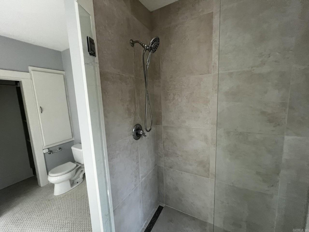 410 Rose St - Photo 3 of 15