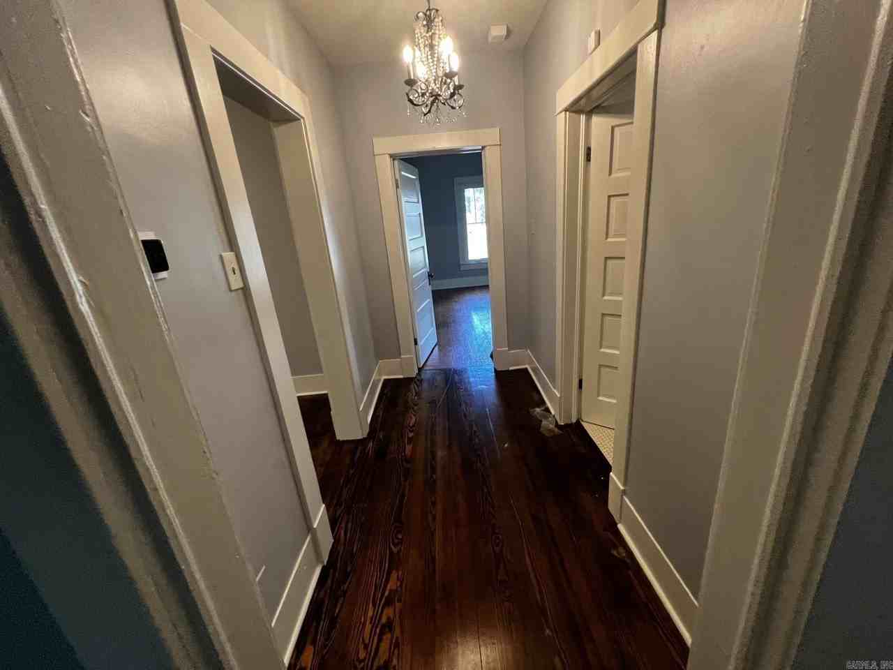 410 Rose St - Photo 4 of 15