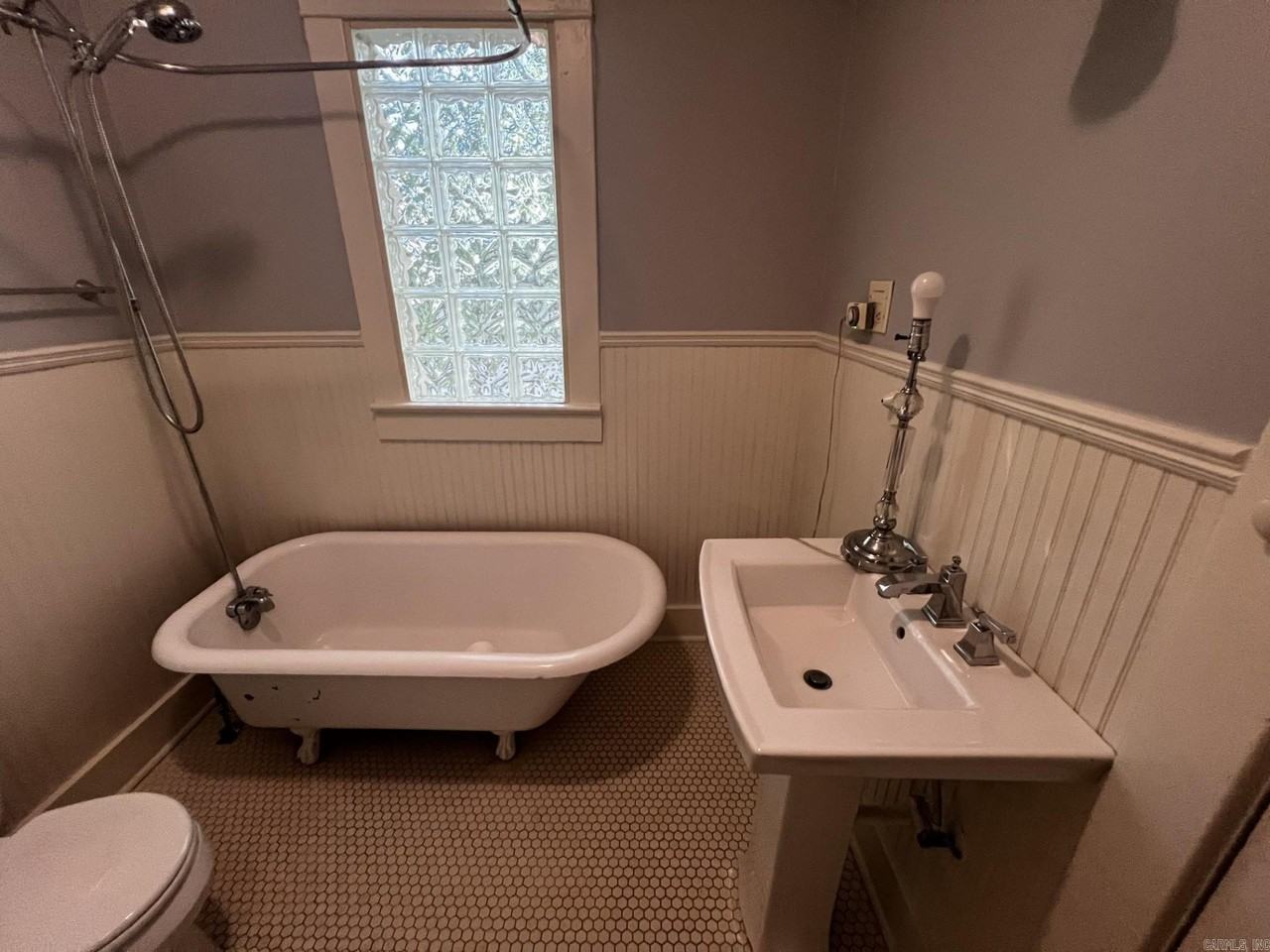 410 Rose St - Photo 5 of 15