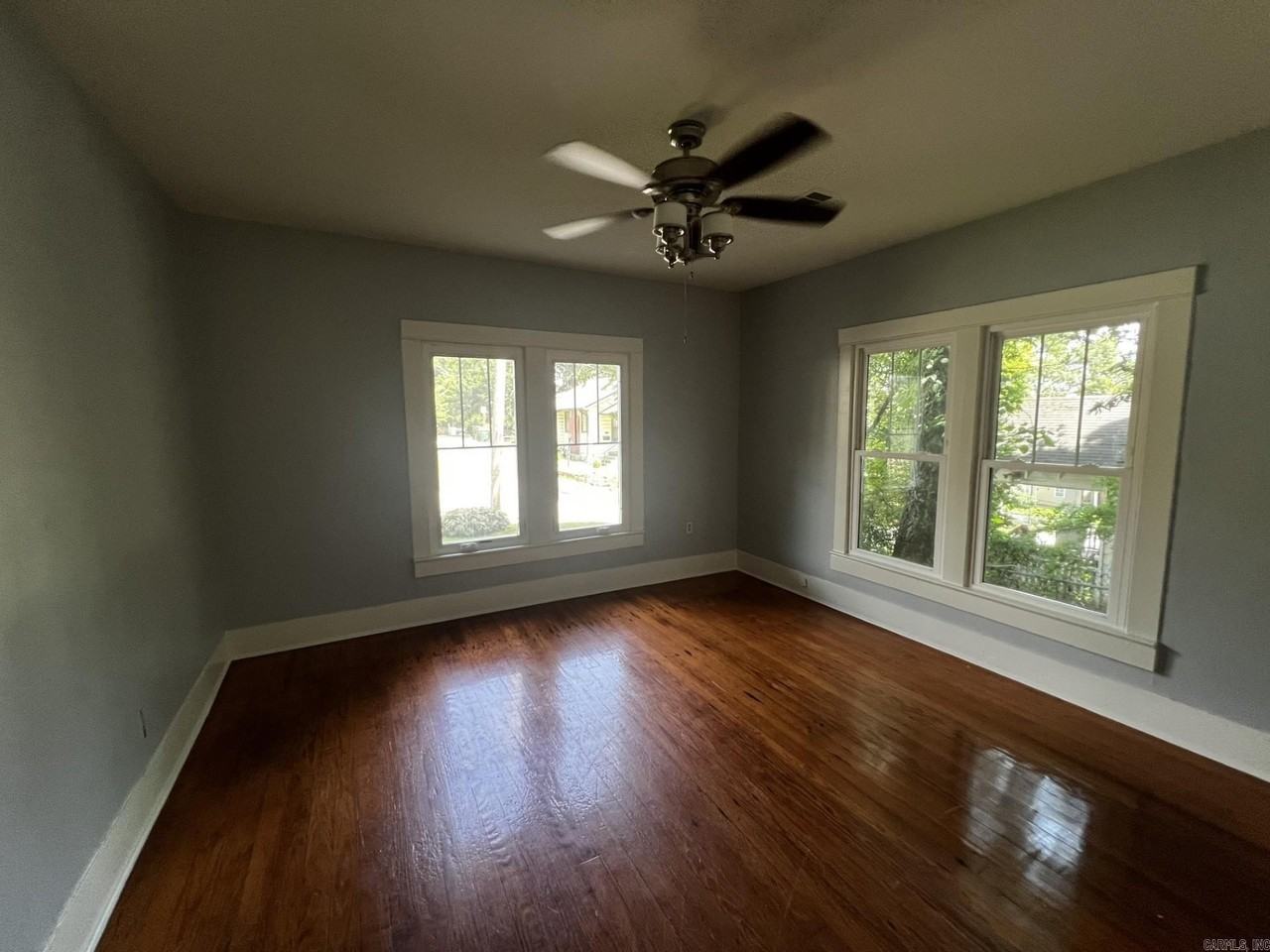 410 Rose St - Photo 6 of 15