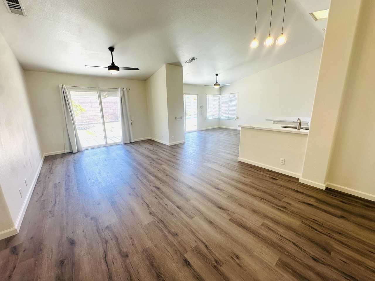 78780 Birchcrest Cir - Photo 5 of 38
