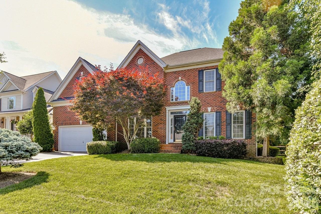 16829 Hampton Trace Rd - Photo 4 of 46