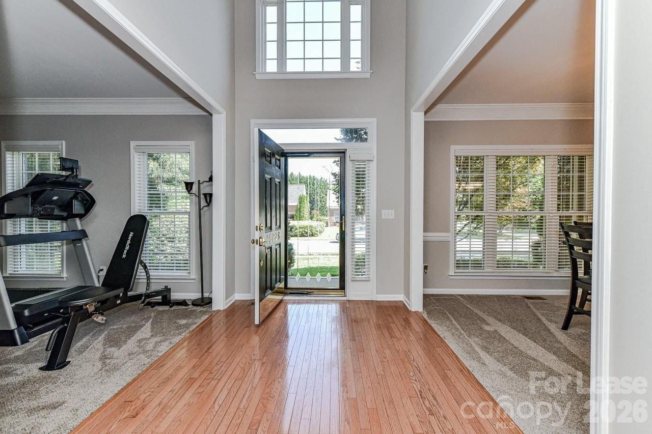 16829 Hampton Trace Rd - Photo 7 of 46