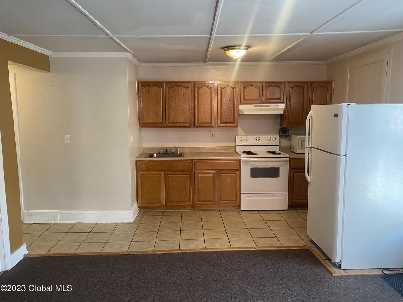 60 Court St #2 - Photo 4 of 10