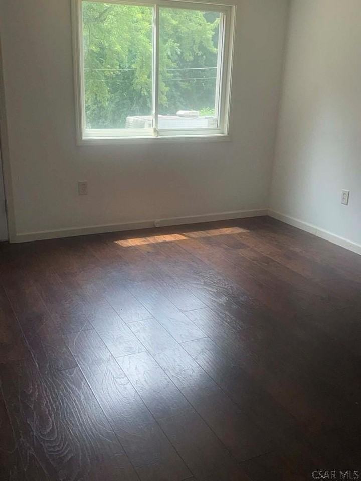 199 Mccabe St - Photo 2 of 17