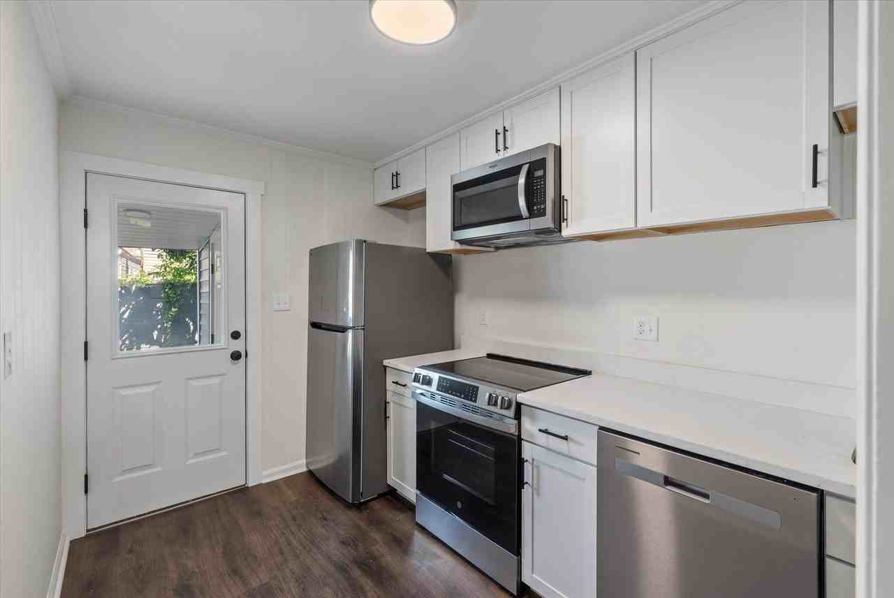12 Grove St - Photo 5 of 23