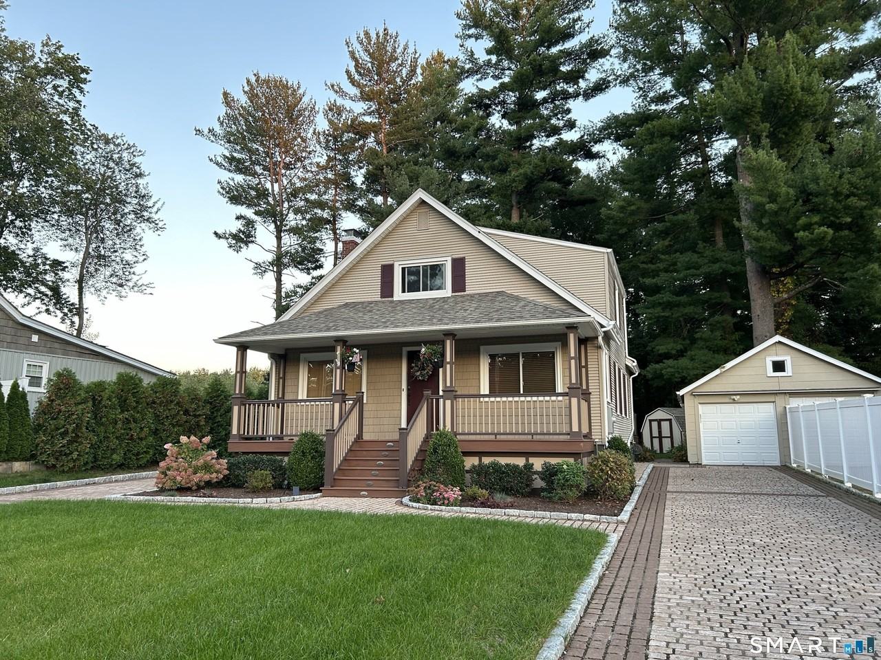102 Cottage Rd - Photo 3 of 26