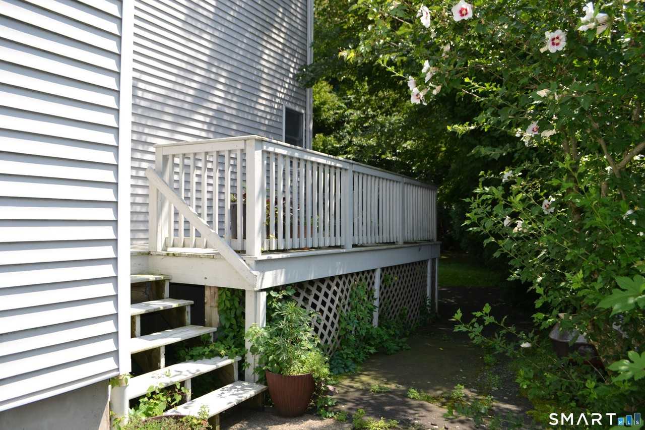 40 Emma Rd - Photo 4 of 31