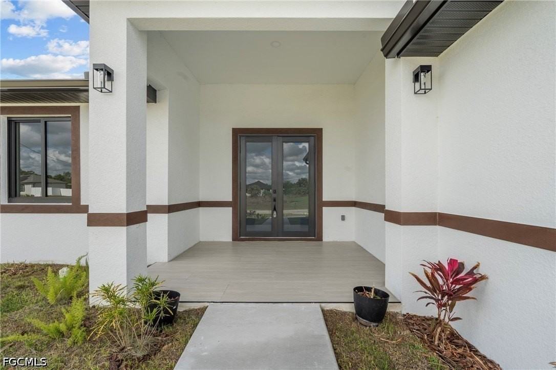 8033 Oakleaf Cir - Photo 3 of 25