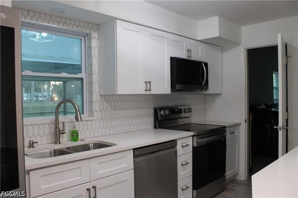 1322 Farmdale St - Photo 3 of 7