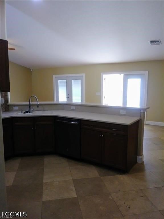1624 Sw 4th Ave - Photo 2 of 12