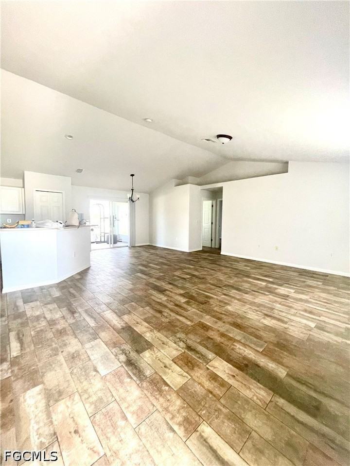 4010 29th St Sw - Photo 4 of 8