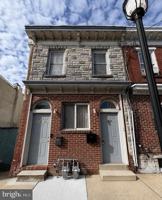 featured image of 302 E 11th St