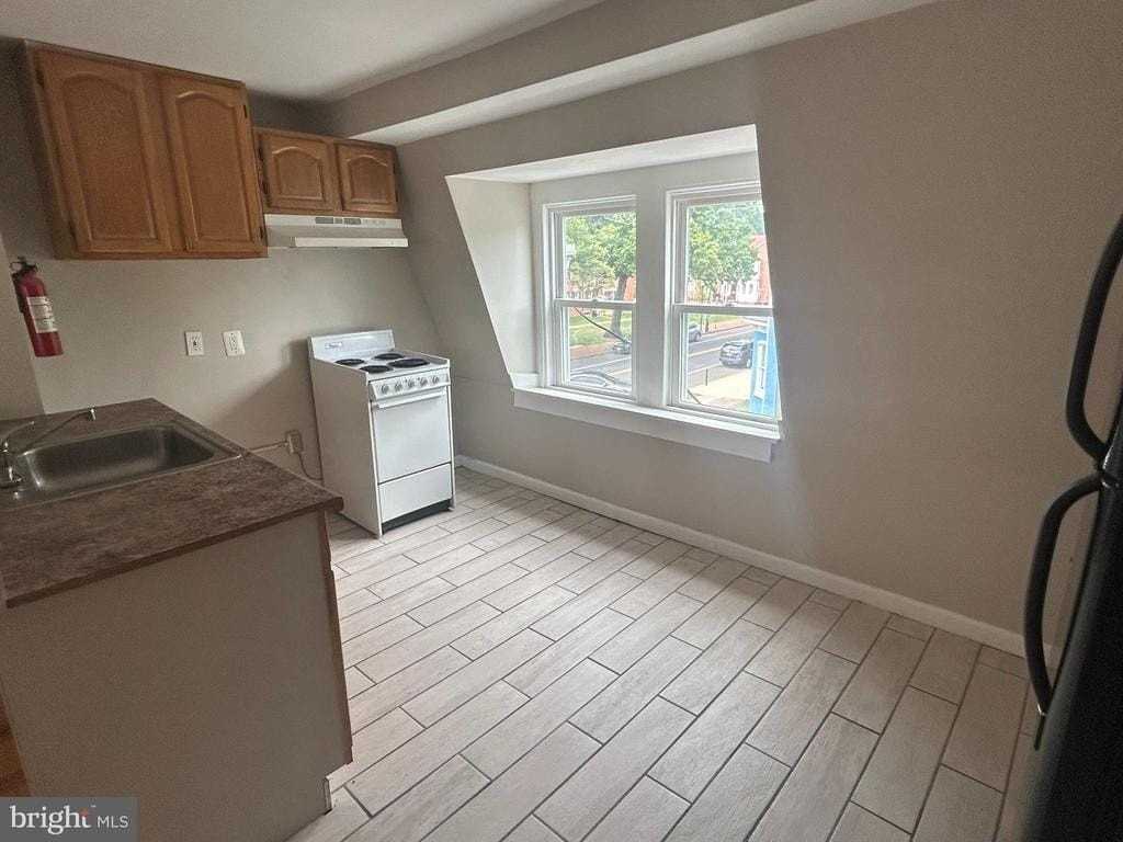 141 High St - Photo 4 of 7