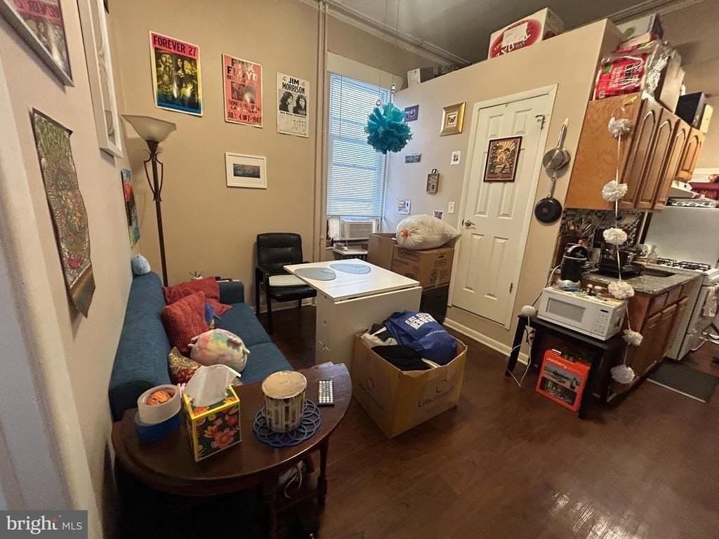 152 N 21st St - Photo 3 of 12