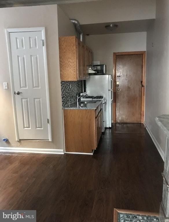 152 N 21st St - Photo 7 of 12
