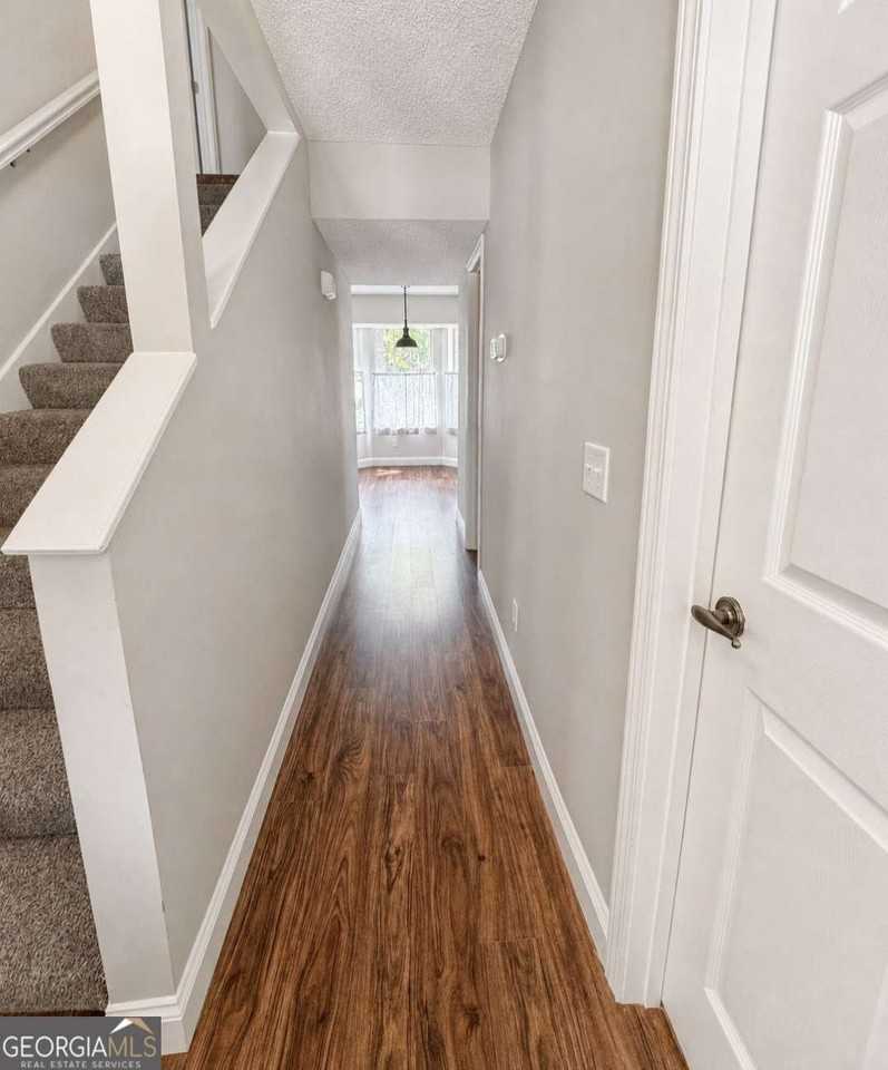 110 Bachlott Rd - Photo 5 of 47
