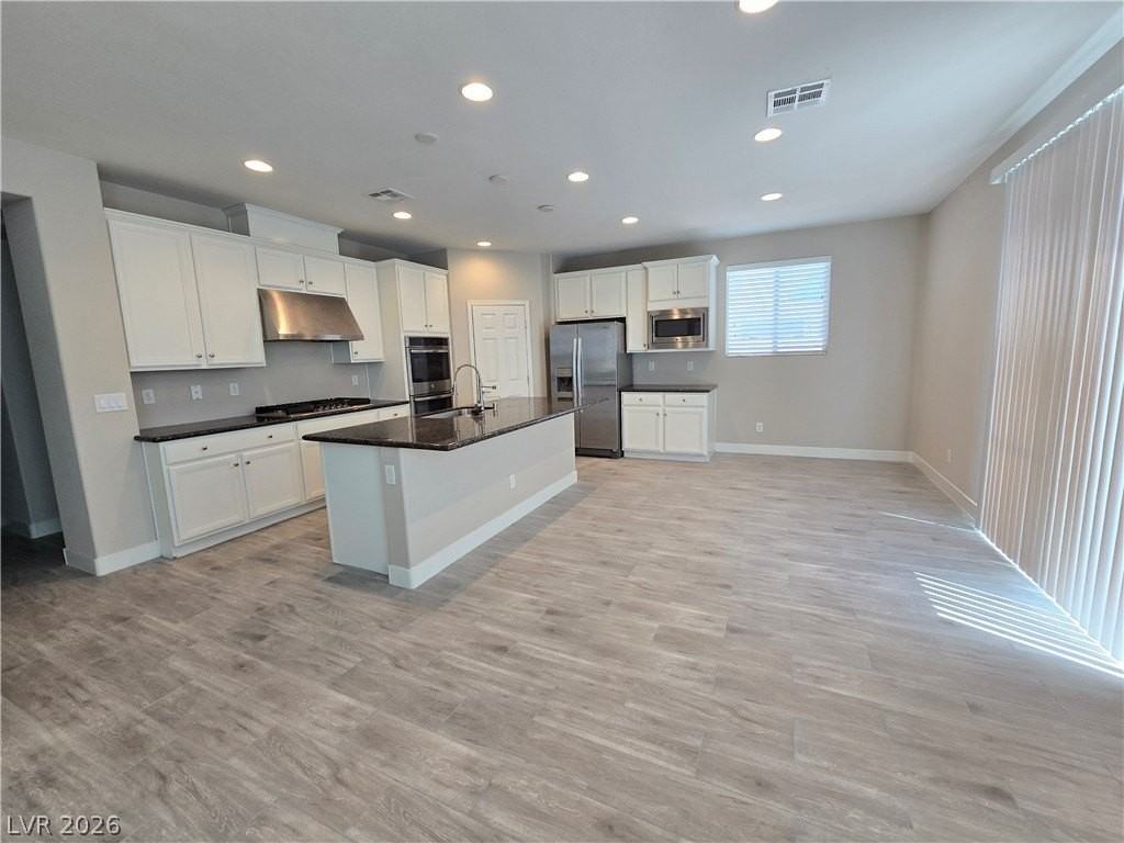 8059 Encanterra Rd - Photo 5 of 30