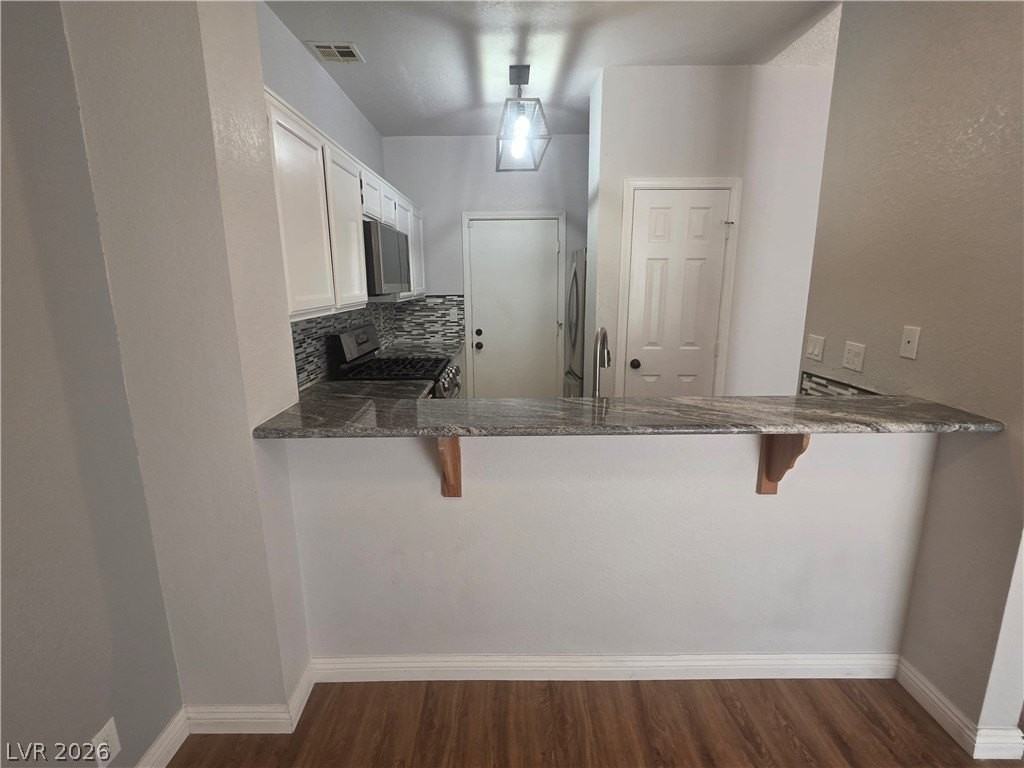 5027 Strauss Dr - Photo 4 of 25