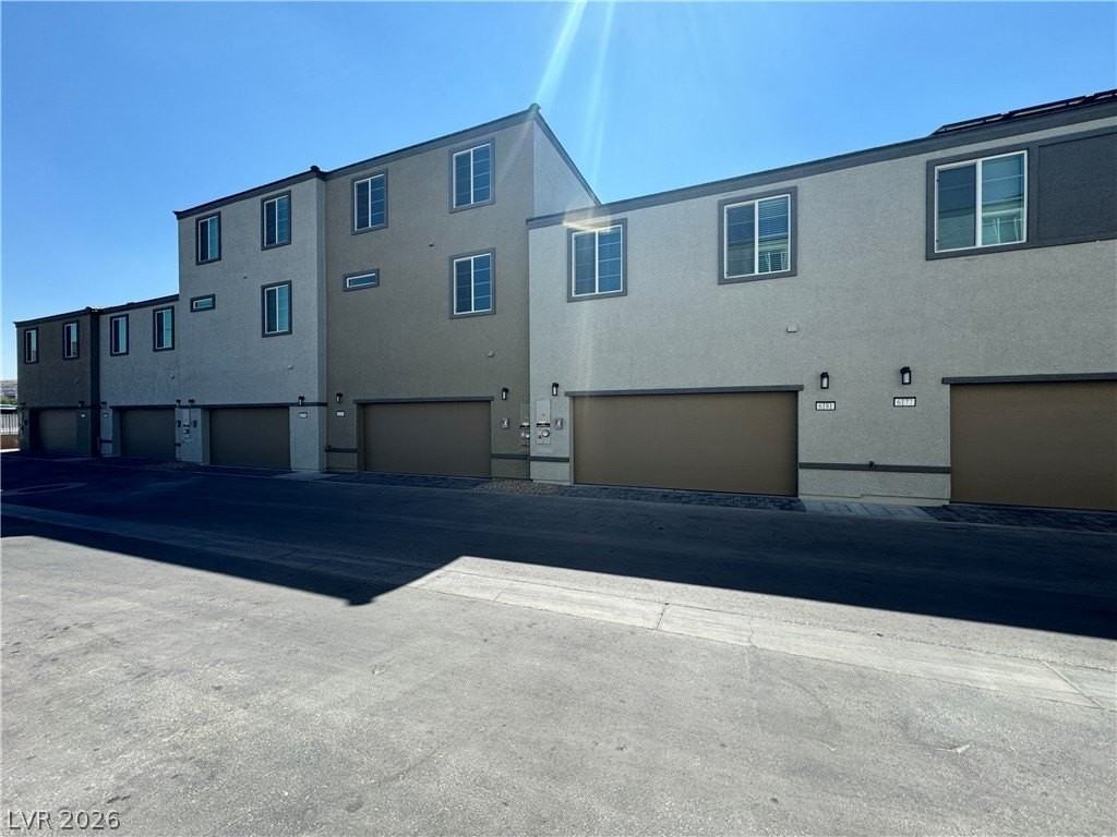 6181 Garden Crest St - Photo 2 of 28