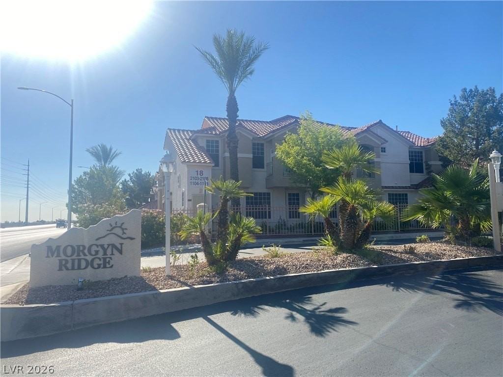 8555 W Russell Rd #2106