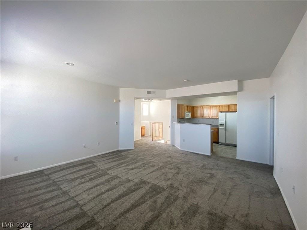 8555 W Russell Rd #2106 - Photo 4 of 22