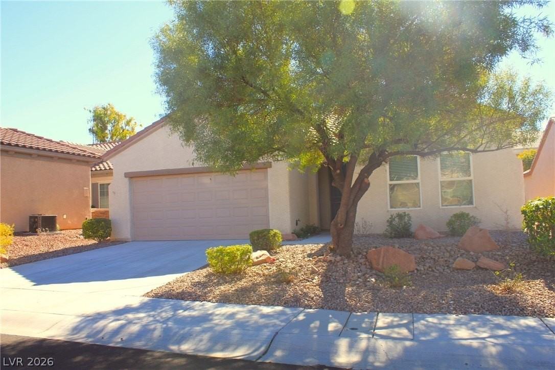 2212 Sawtooth Mountain Dr - Photo 4 of 16