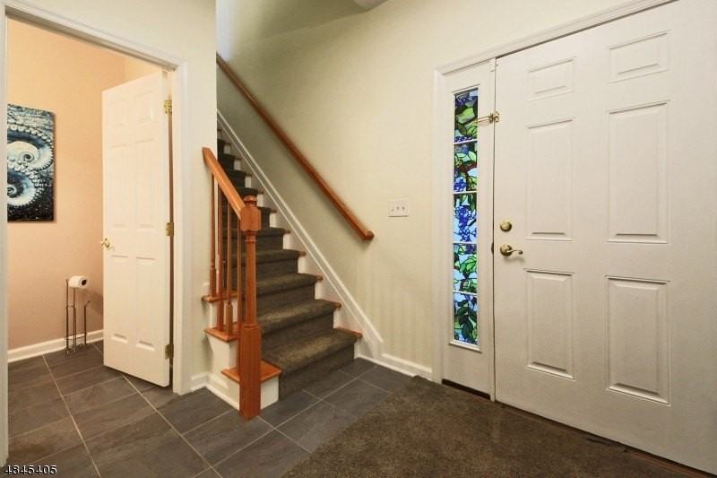 22 Taft Ln - Photo 3 of 24